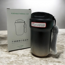 極簡霧感設計｜304 不鏽鋼隨行保溫杯400ml ｜輕巧便攜・防漏旋蓋・長效保溫保冷【黑】
